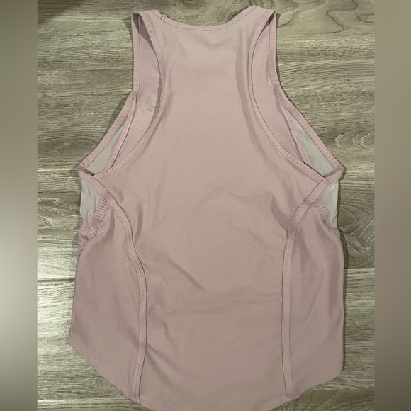 Lavender Under Armour tank top, black-purple Fabletics tights, black longsleeve - Picture 4 of 8